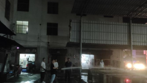独山县综合行政执法局玉水分局开展疫情防控和环境整治，做到“两手抓、两不误、两促进”